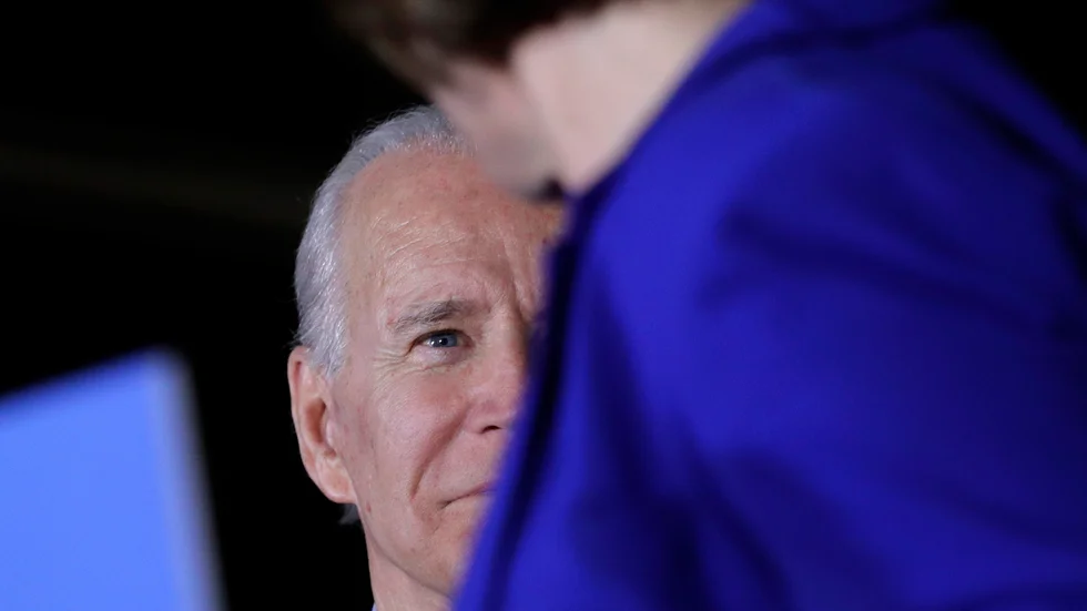 Under tisdagsnatten växte Joe Bidens möjligheter att bli Demokraternas presidentkandidat rejält. Han är nu partiets mer mittenorienterade väljares stora hopp.