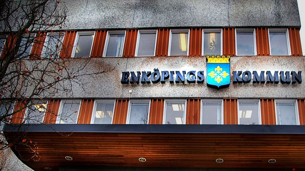 Återanvänd stommen och fasaden på nämndhuset, skriver signaturen Höj skatten.