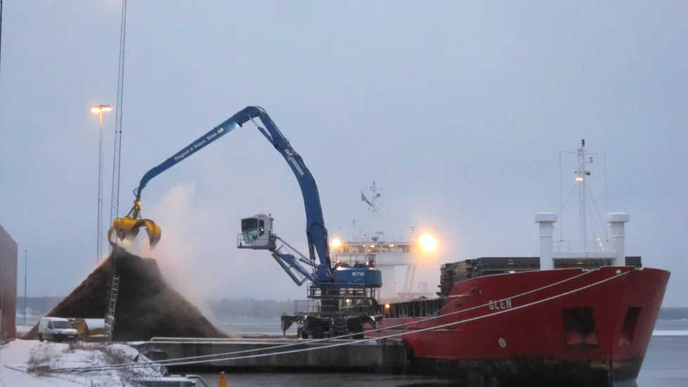 Bygge av ny hamnplan och kaj planeras i Hargs hamn.