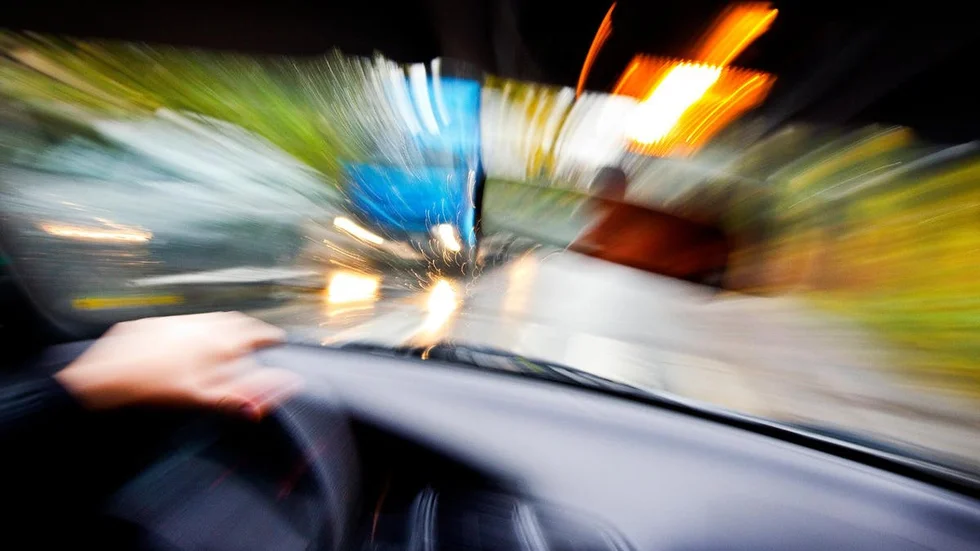 Flera personer åtalas för olovlig körning. En av dem åtalas också för att ha kört bil påverkad av kokain och hasch. (Bilden är tagen vid ett annat tillfälle)