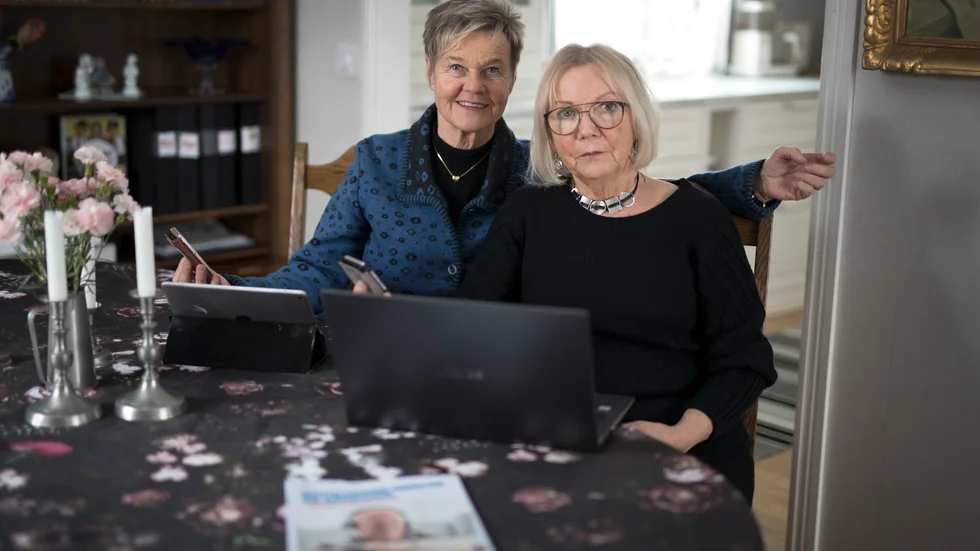 Lisbeth Lindmark och Sara Dahlberg, tycker att Piteå kommun bör ta ett större ansvar för dem som inte har möjlighet att klara av den digitala utvecklingen.