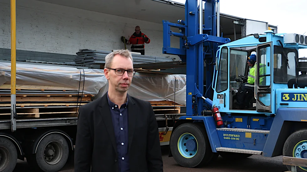 Den första av SFI-modulerna vid Rock City är på väg bort. Barn-och utbidlningschefen Martin Snickars berättar att förvaltningen sparar över halvmiljonen per år genom att säga upp kontraktet.