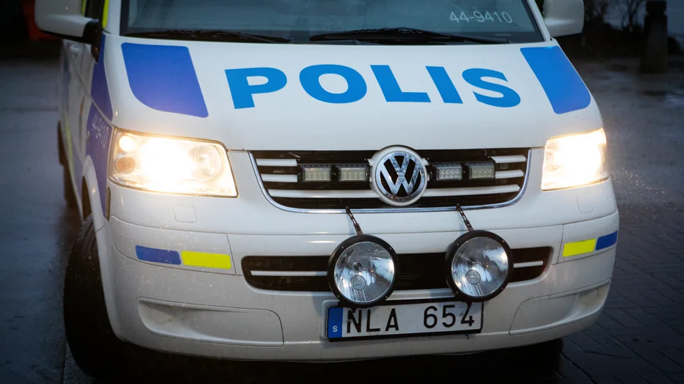 Polisen söker nu vittnen till händelsen som utspelade sig under natten till söndag.