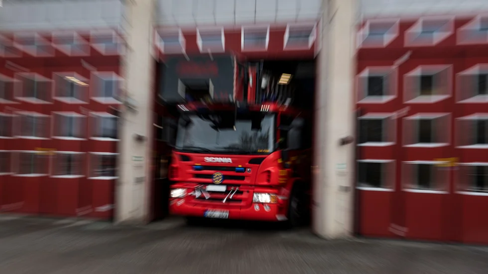 Enmisstänkt villabrand har brutit ut i Vena.