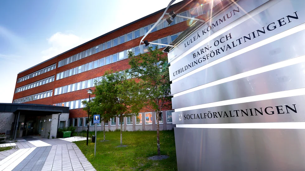 Ansvarig chef på socialförvaltningen medger att man missat att informera FUB Luleå. "Väldigt olyckligt" säger Lisbeth Wiklund, verksamhetschef stöd och service.