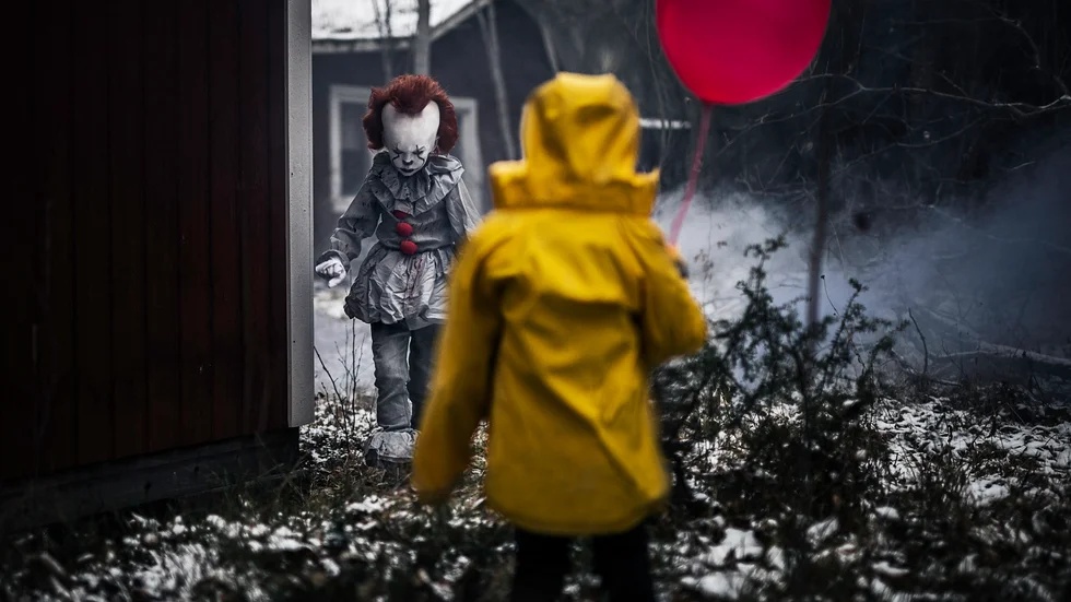 Sonen Liam, 6 år, som clownen Pennywise och sonen Leon, 4 år, som Georgie.