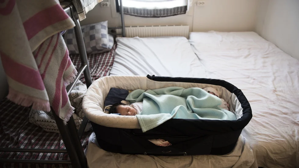 Sverige har den snävaste lagstiftningen av jämförda länder för att låta barn stanna av humanitära skäl, skriver Maria Ripenberg.