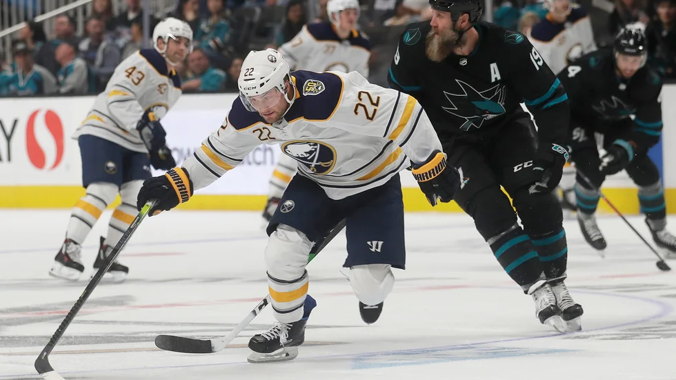 Johan Larsson ser fram emot att spela NHL-matcher på svensk mark. På fredag och lördag ställs hans Buffalo Sabres mot Tampa Bay Lightning i Globen.