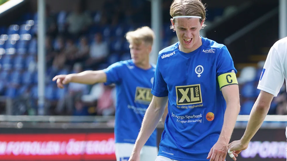 Andreas Johanssons fot är bättre, men han är fortfarande inte spelklar.