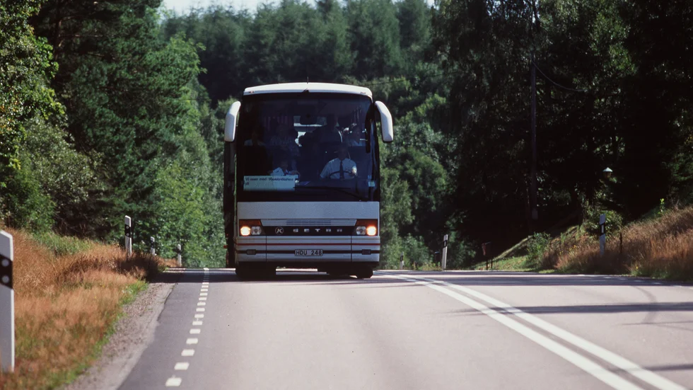 Bussbranschen är en av de branscher som drabbats hårt eftersom flera bussreseföretag är små familjeföretag med låga marginaler och som nu står på randen till konkurs. 