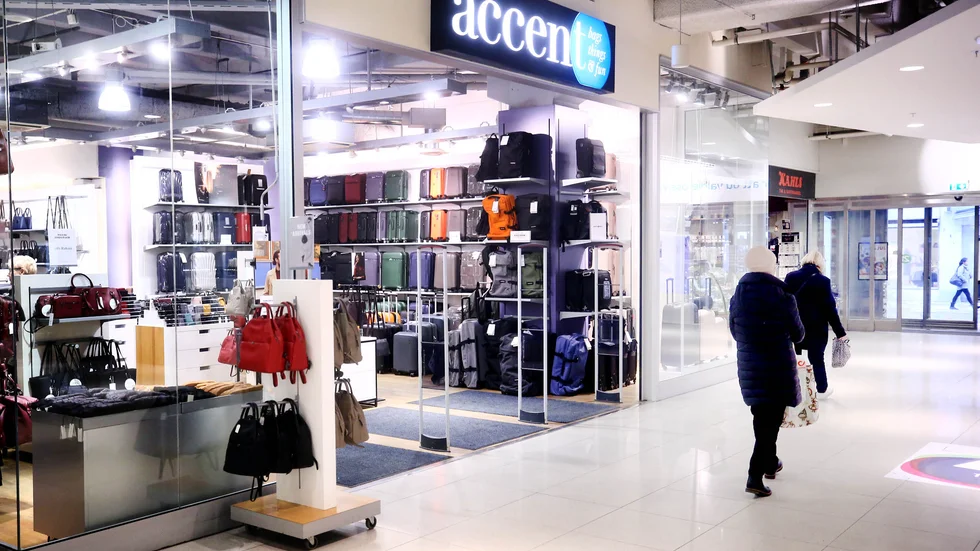 Ägarna till Accent, Venue retail group, har redovisat en minskning på 70 till 80 procent i försäljning under den senaste veckan.