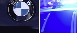 Man körde in i lyktstolpe med bil