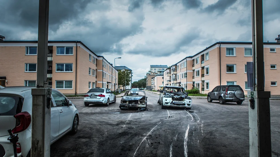 Övervakningskameror kan verka avskräckande och bidra till att minska antalet bilbränder, skriver Sebastian Sjöblom.