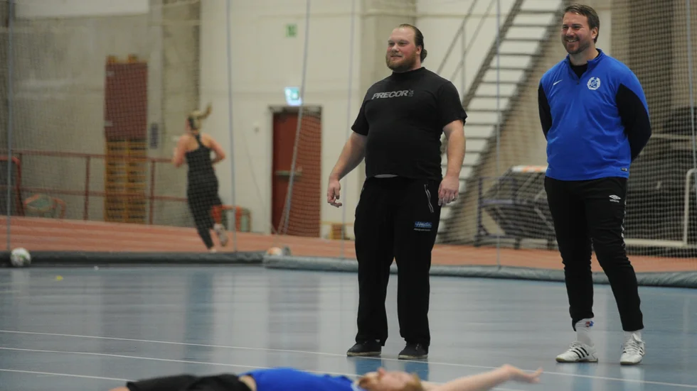Hampus Lithén byter klubbadress, något som förhoppningsvis inte ska påverka Råby IF:s fotbollssäsong, föreningen där han är fystränare.