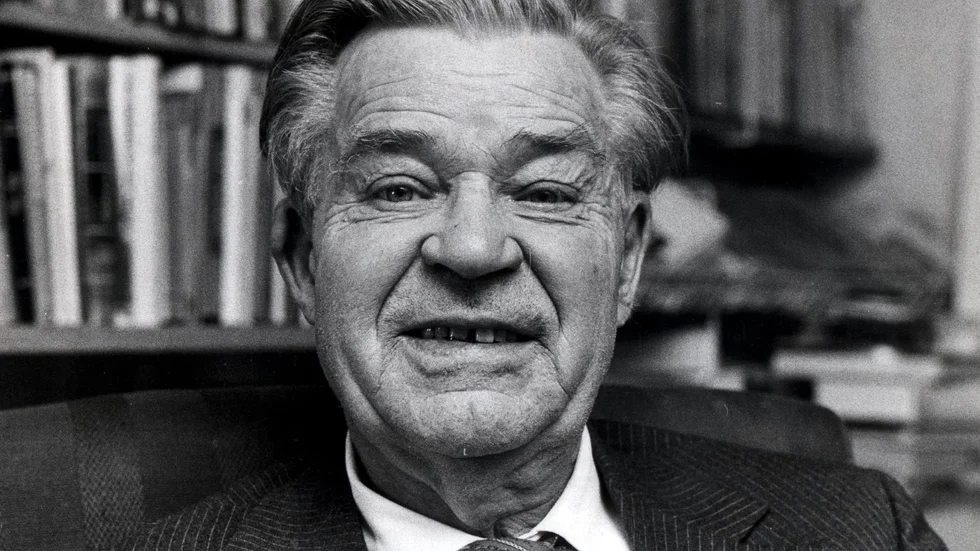 Gunnar Myrdal och hans berömda bok "Ett amerikanskt dilemma" är ett viktigtunderalg för denna ledartext. 