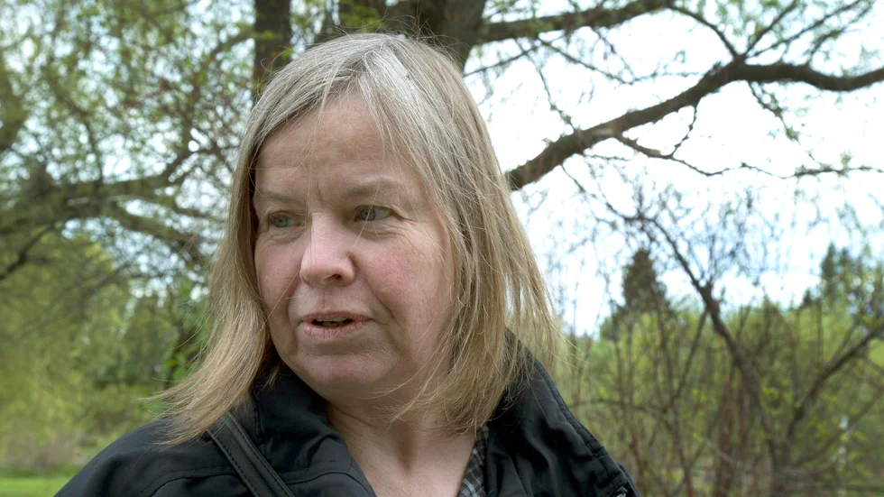 Berit Hardselius säger att "just nu känns det bara deppigt" runt besluten att lägga ner Korsträskskolan och Vidsels högstadium. 