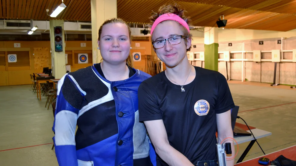 Helena Dreyer Perkiömäki (1:a) och Petter Asplund (2:a) var bägge två nöjda med tävlingen.