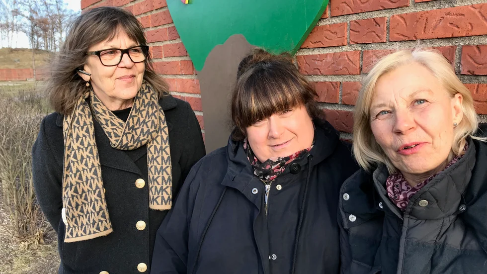 Personalen på den trångbodda Idunskolan ser fram emot att få utökade lokaler till nästa termin. Från vänster biträdande rektorn Marja-Leena Johansson, elevassistenten Ingrid Stratigakis och pedagogen Ann Bergström.