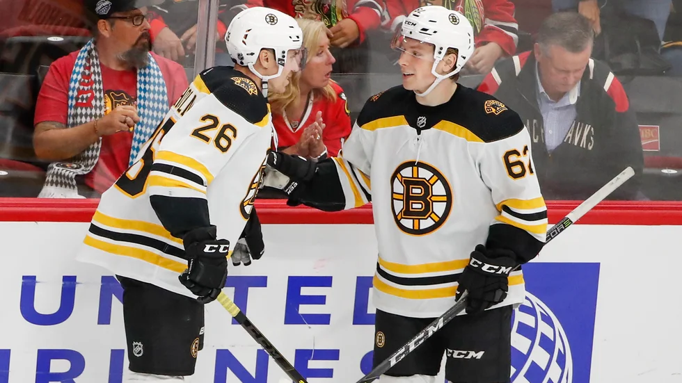 Pär Lindholm (till vänster) gjorde sitt första mål i Boston-tröjan i natt.