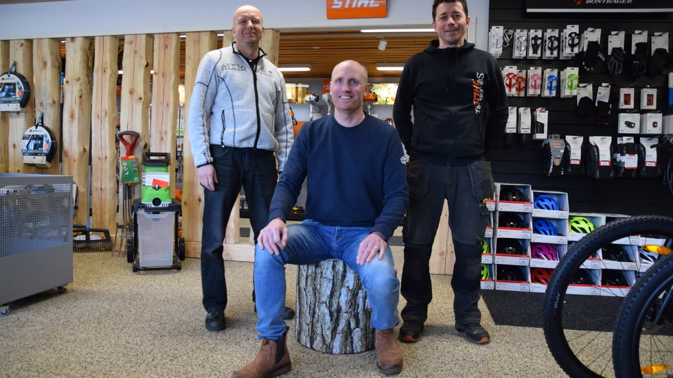 Stefan Wikner och Jonas Beurling har jobbat länge på Ekebäcks i Hestra. Tommy Rosell kom in i samband med uppköpet av TRM Teknik.