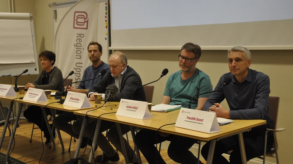 Pressträff från Region Uppsala om coronaläget. Medverkade gjorde Fredrik Sund verksamhetschef på infektionskliniken, Johan Nöjd smittskyddsläkare, Mikael Köhler sjukvårdsdirektör, Fredrik Settergren verksamhetschef för Nära vård och hälsa, samt Gunilla Swanholm tandvårdsdirektör.