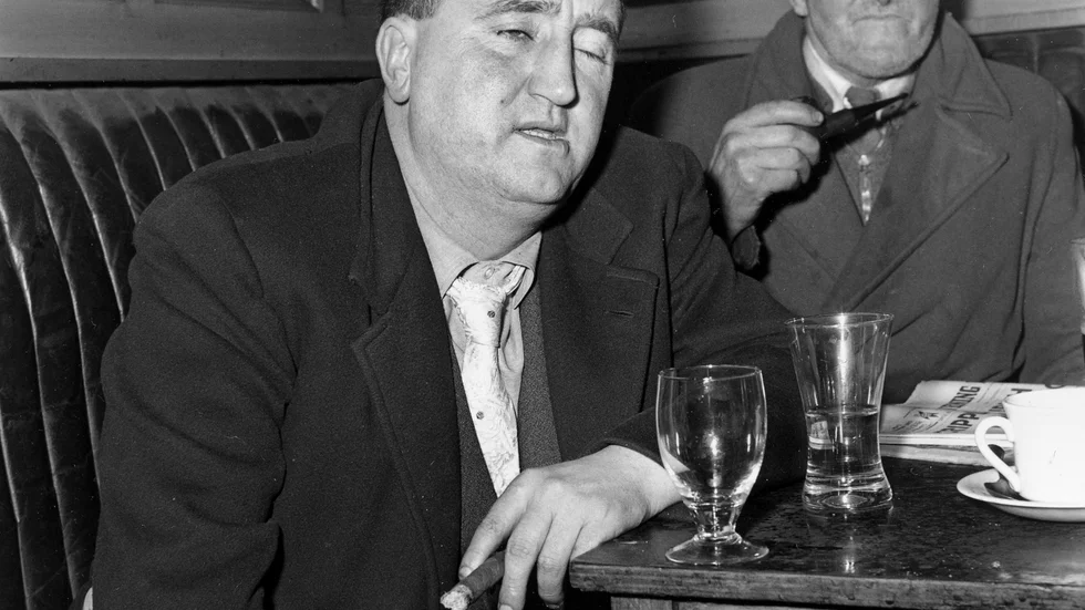 Mycket kan sägas om den legendariske, irländske författaren Brendan Behan, men han förstod vikten av att stötta det lokala kroglivet.