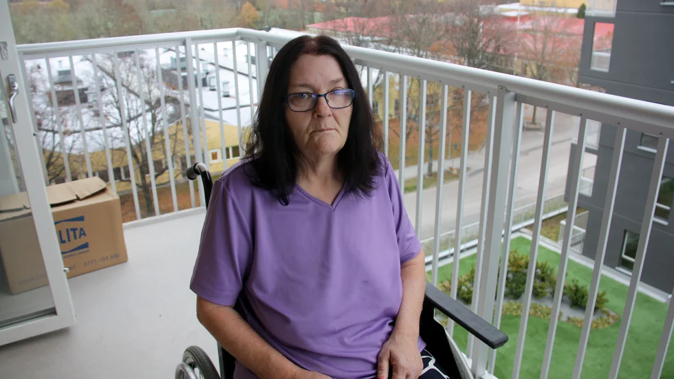 Annette Dieke drömmer mardrömmar om att det brinner. Hon funderar över hur hon ska ta sig ut om det börjar brinna nu när hon bor på femte våningen.