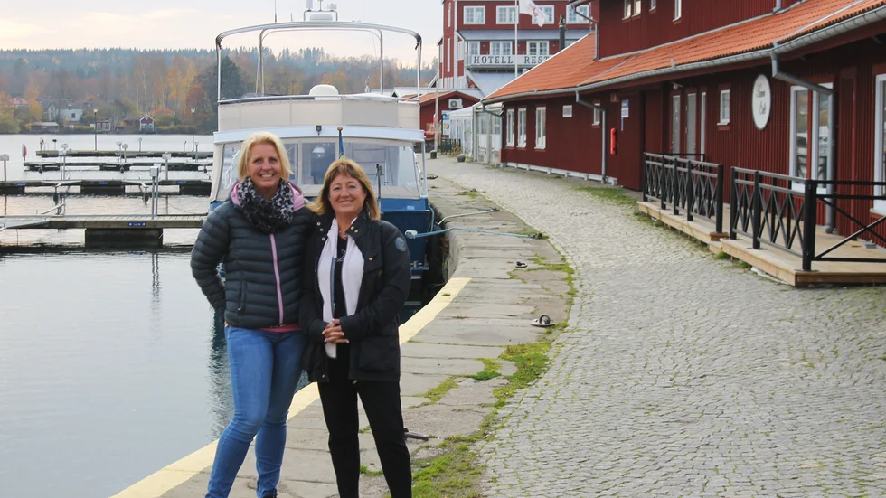 Motalalärarna Lotta Johansson (till vänster) och Marica Petersson (till höger) befinner sig nu i USA för att göra studiebesök på skolor.
