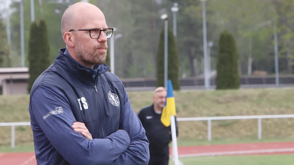 Tobias Sander och Värmbols FC är överens om en fortsättning som A-lagstränare de kommande två åren.