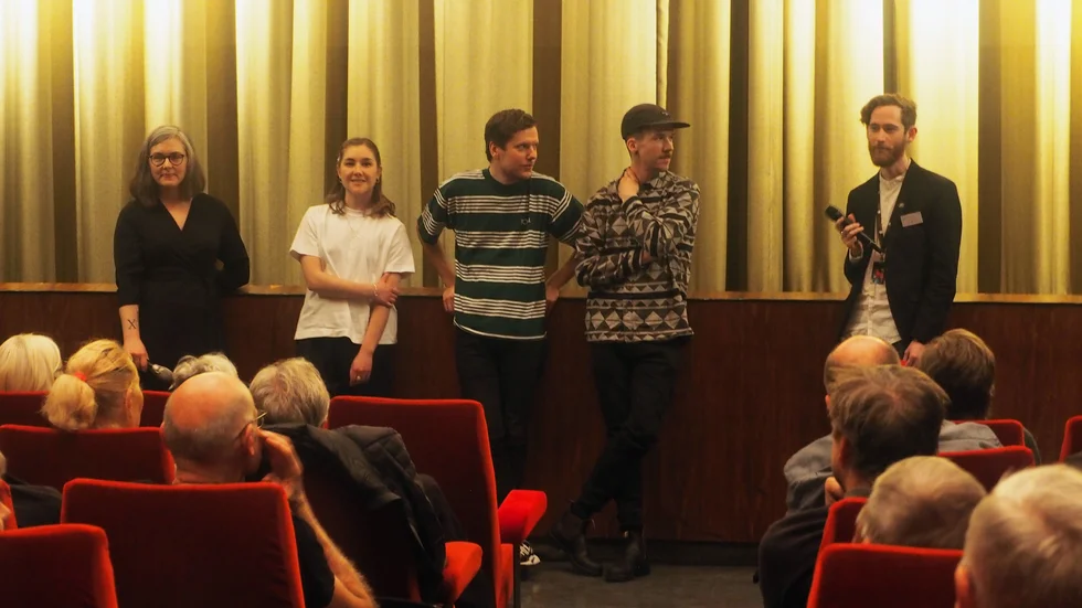 Efter premiärvisningen på Göteborgs filmfestival fick Elin Willows som skrivit filmens bokförlaga, huvudrollsinnehavaren Irma Von Platen, Jon Blåhed och fotografen Jimmy Sundin svara på publikens frågor.
