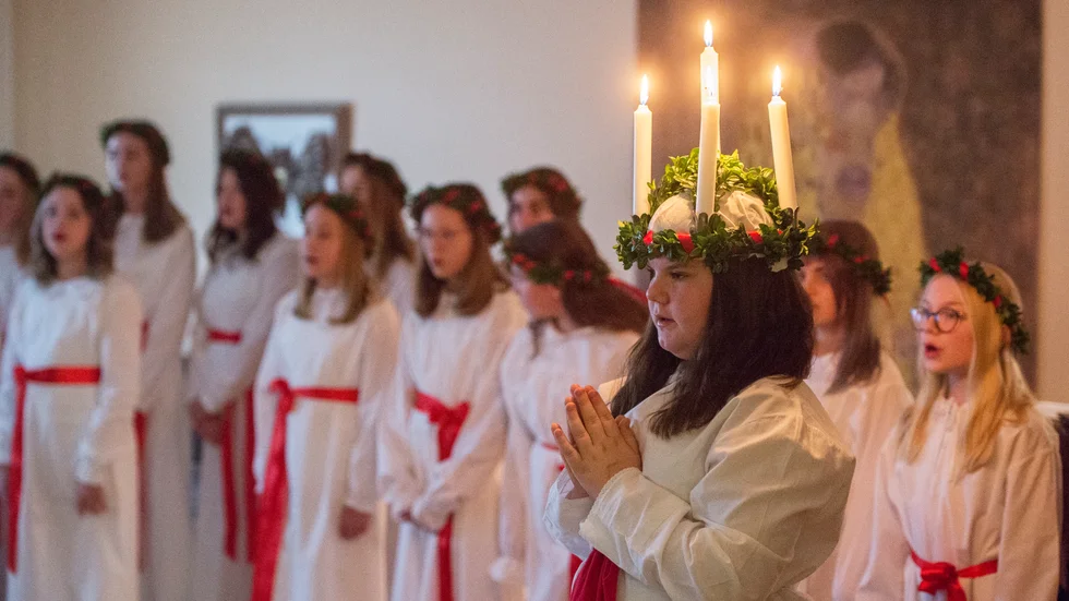 Frida Lagergren från Kyrkskolan i Västerljung var dagens lucia på Häradsgården i Vagnhärad.