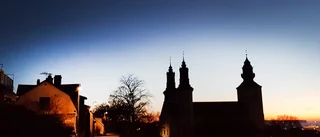 På skottdagen smäller det i domkyrkan