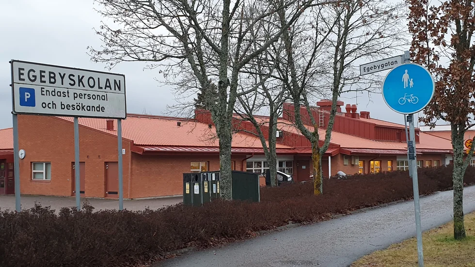 Alla elever och personal har erbjudits vaccination.