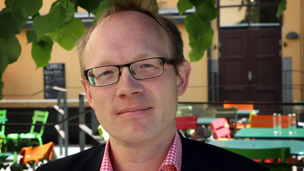 Per Larsson ä regionråd för Kristdemokraterna och en av undertecknarna av denna debattartikel där partiet föreslår en "nationell vårdförmedling."