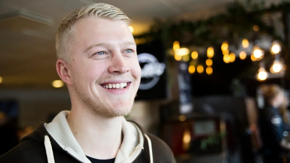 UF-chefen Adam Ladebäck är glad.