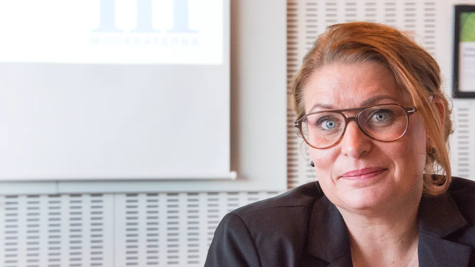 Regionrådet Linda Frohm (M) berättar att regionen nu söker efter nya lokaler för Luleås folktandvård.