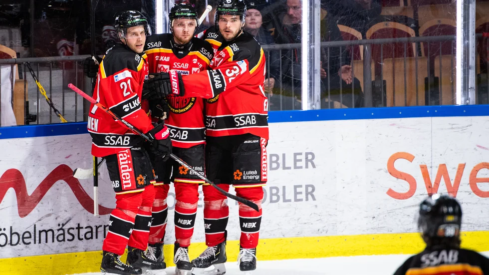 Juhani Tyrväinen spelade i formationen med Robin Kovács under stora delar av säsongen.