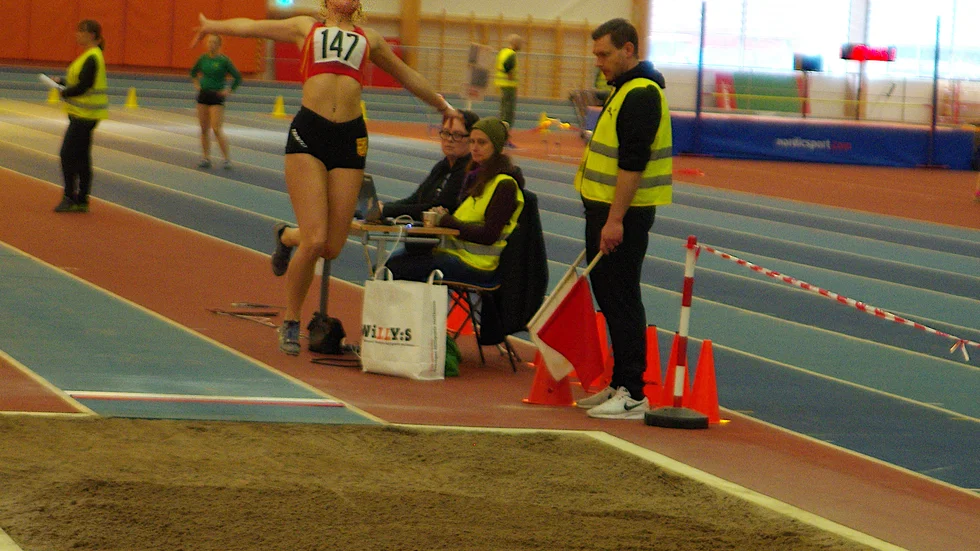 Tyra Johansson från Bålsta tog brons i längdhopp.