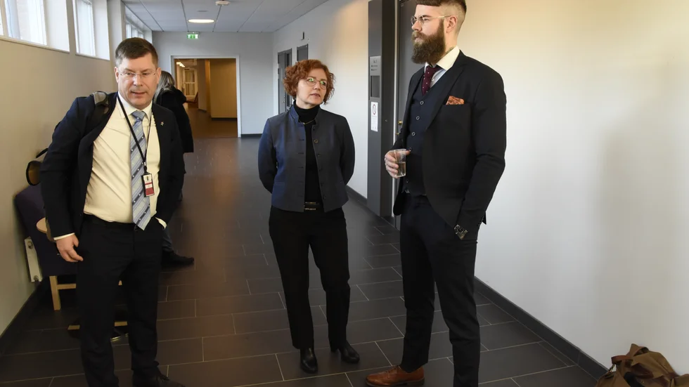 Kammaråklagare Henrik Wallin, vice chefsåklagare Anna Bergström och målsägandebiträdet Magnus Söderlind yrkade på mord och 18 års fängelse för samtliga tilltalade.