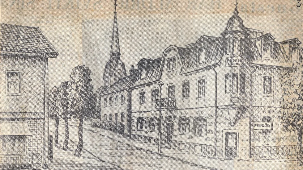 På teckningen gjord av Örebroartisten Edvin Axelsson finns både Kyrkogatan 19 och 21, den så kallade Fenix-hörnan med.
