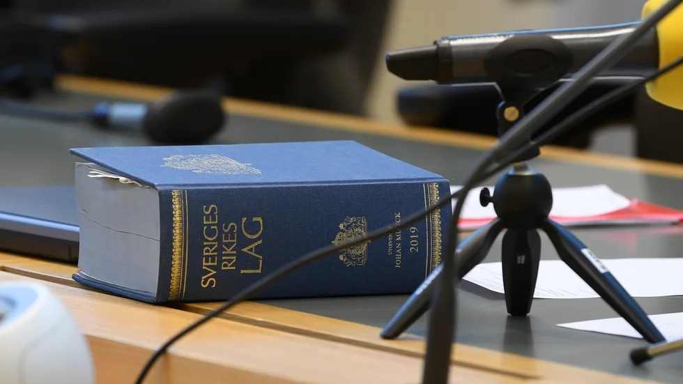 En Nyköpingsbo döms till fängelse för bland annat misshandel.