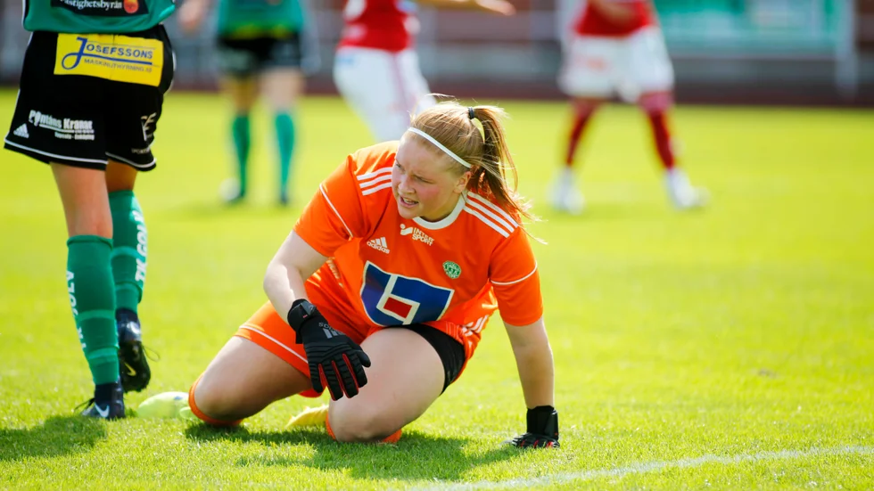 Jonna Böckert lämnar ESK för IFK Västerås.