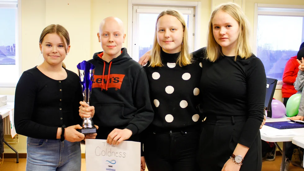 En av de uppfinningar som vann var en kylsäng, som ska hjälpa morgontrötta att vakna. Elise Karlsson, Maja Nilsson, Thea Grundelius och Michelle Gustafsson hade tänkt ut detta.