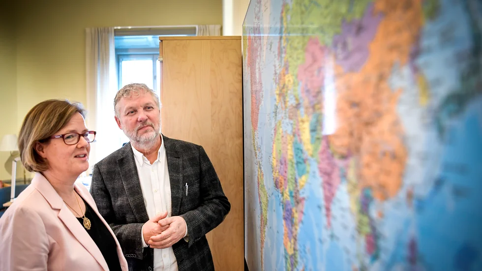 Sidas generaldirektör Carin Jämtin och biståndsminister Peter Eriksson (MP).