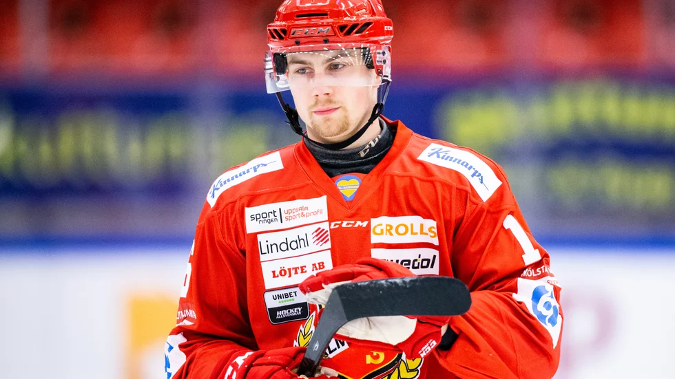 Hampus Harlestam kom till Almtuna på lån från Oskarshamn. Nu är 26-åringen kontrakterad för två år.