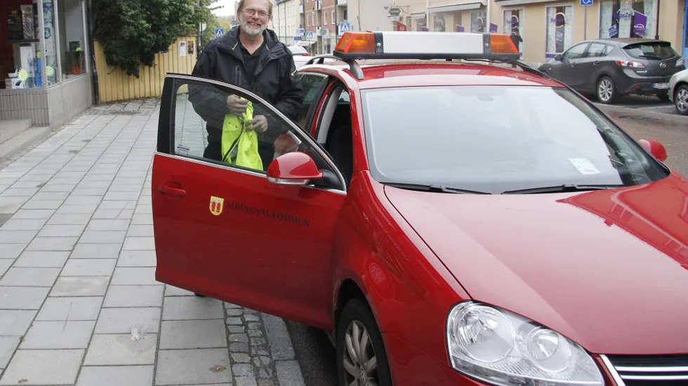 Björn Siljeström berättar om kortare intervaller för de som vill parkera på Storgatans södra sida, just här.