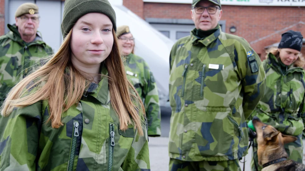 Unni Durvall. I bakgrunden skymtar, från vänster, Gunnar Markström, Åsa Sternelöv, Mikael Nilsson och Anna-Lena Andersson.