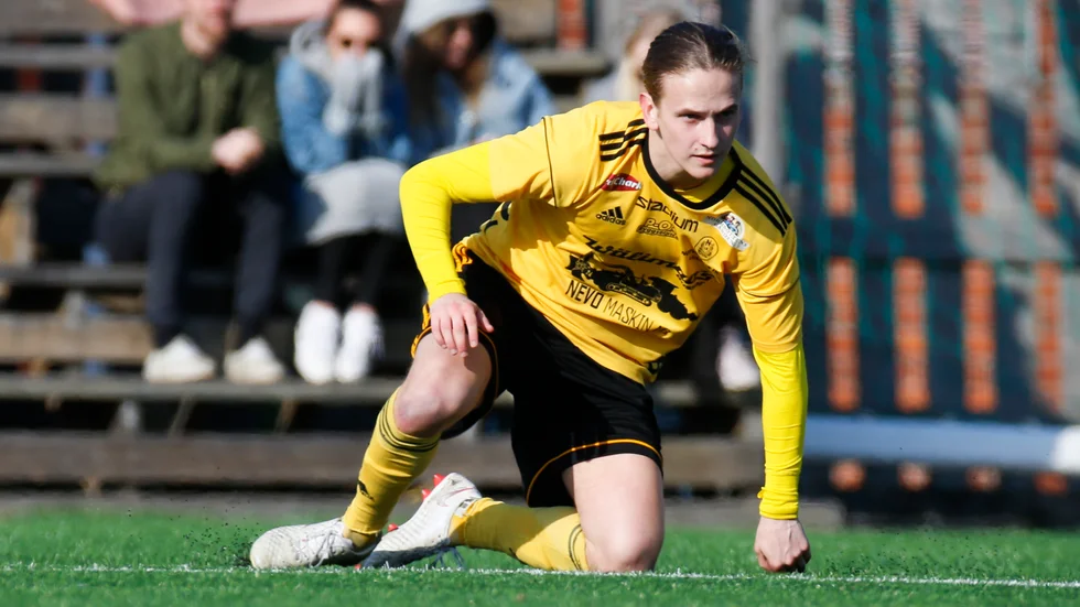 Notvikens Jesper Jacobsson slutade på en andraplats i den totala skytteligan i division 3. Nu vill han testa på spel i en högre division.