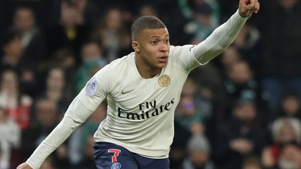 Kylian Mbappé kostade uppskattningsvis 1,7 miljarder kronor när han lämnade Monaco för Paris SG. Övergångssummor av den storleken lär inte vara aktuella på flera år på grund av coronapandemin. Arkivbild.