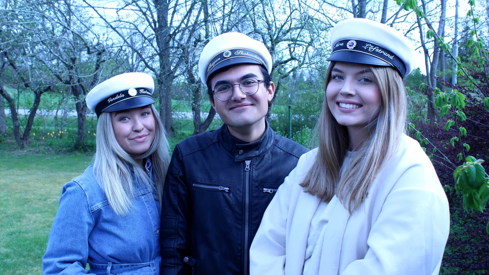 Vendela Karlsson, Shayan Shah Mohammadi och Nora Löfstrand är glada för att utspringet blir av. "Andra högtider kan man skjuta framåt men vi har bara den här chansen", säger Shayan.